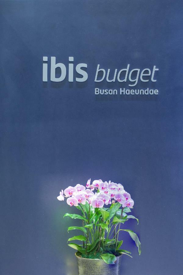 Ibis Budget Ambassador Busan Haeundae Buitenkant foto